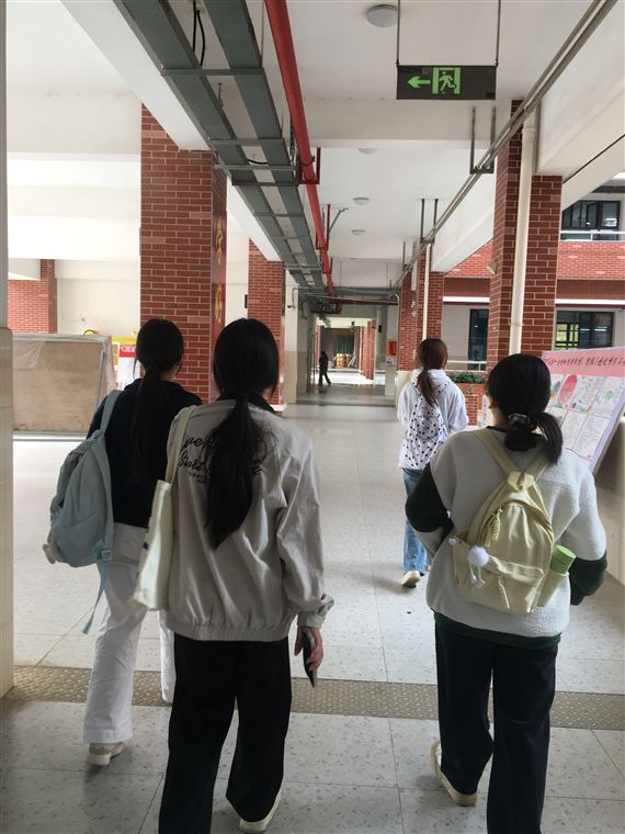 教学楼走廊